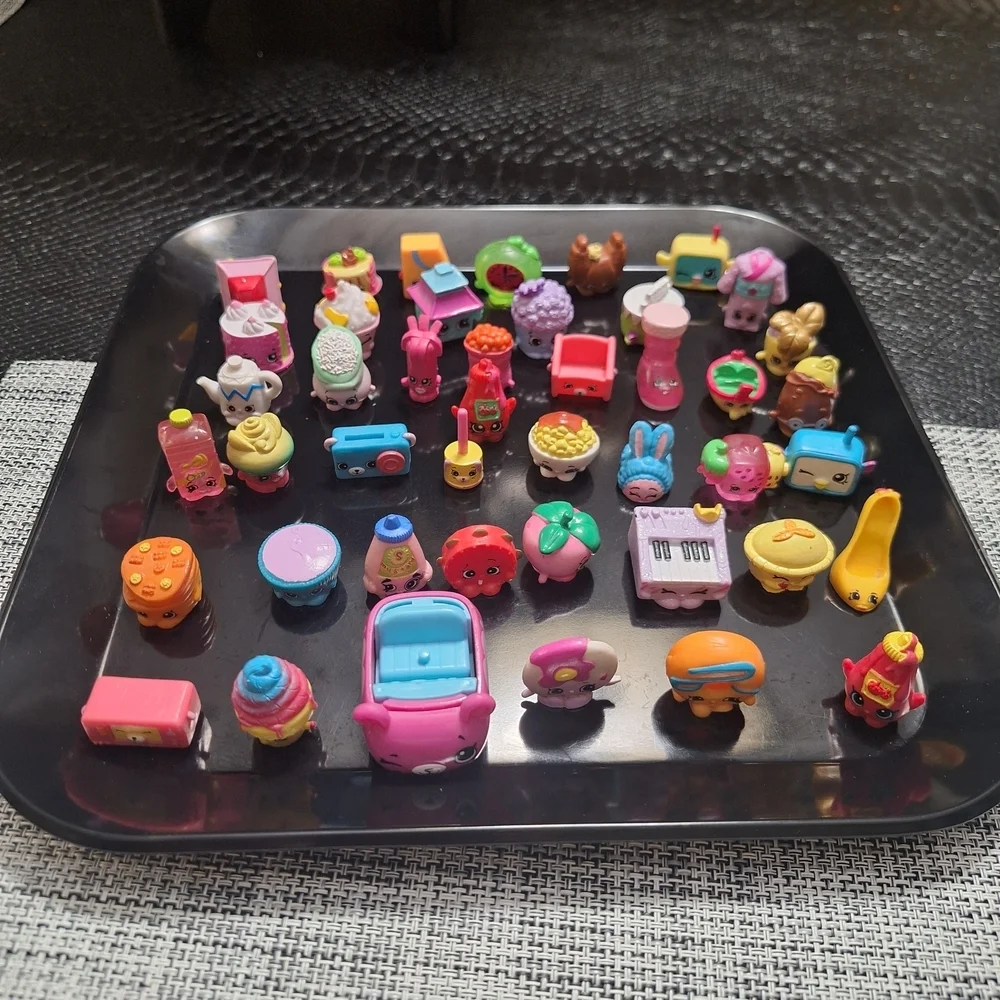 Shopkins Lot Of Collectible Figures 155 Pcs
